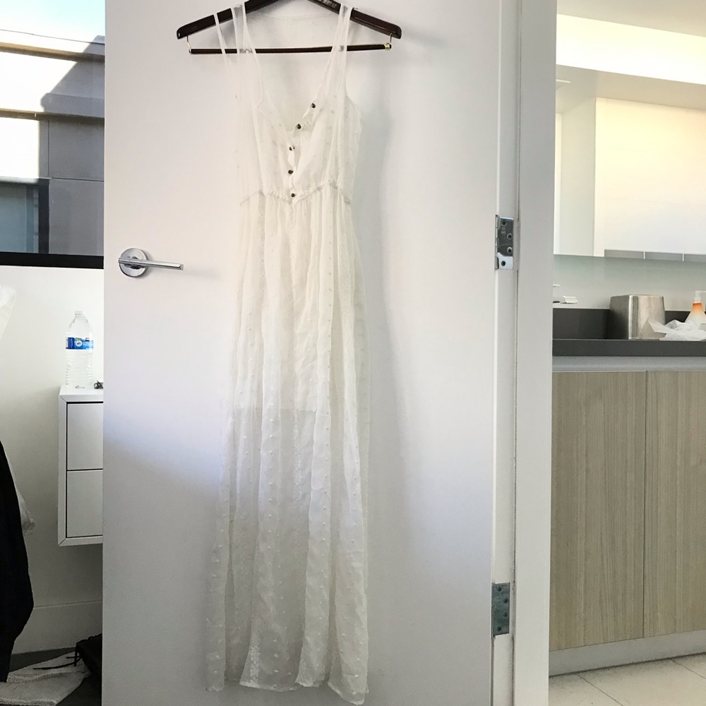 White maxi dress